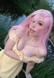 Belle-Delphine-ชุดเหลือง Belle-Delphine-ชุดเหลือง