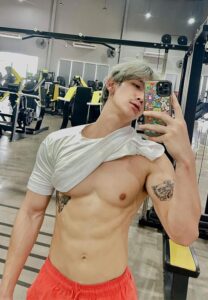 Sittinai Somroop-เข้ายิม Sittinai Somroop-เข้ายิม