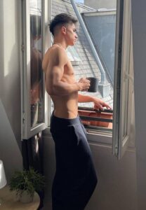 Nathan-Luna-จิบกาแฟ Nathan-Luna-จิบกาแฟ