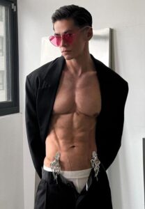 Sean-Lung-ใส่แว่น Sean-Lung-ใส่แว่น