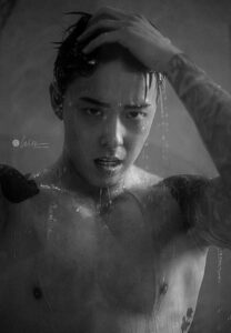 Titus-Low-ขาวดำ Titus-Low-ขาวดำ