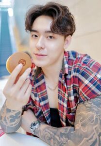 Titus-Low-น่ารัก Titus-Low-น่ารัก