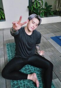 Titus-Low-สองนิ้ว Titus-Low-สองนิ้ว