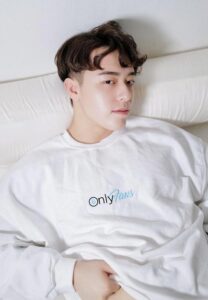 Titus-Low-หน้าใส Titus-Low-หน้าใส