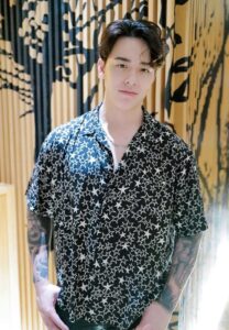 Titus-Low-หล่อล่ำ Titus-Low-หล่อล่ำ