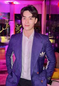 Titus-Low-หล่อเป๊ะ Titus-Low-หล่อเป๊ะ