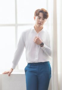 Titus-Low-เสื้อเชิ้ต Titus-Low-เสื้อเชิ้ต