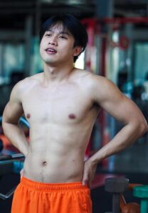 ตั้ม-TXOXOK-กางเกงส้ม ตั้ม-TXOXOK-กางเกงส้ม