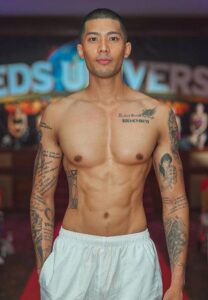 นัช-ณรัช-ถอดเสื้อ นัช-ณรัช-ถอดเสื้อ