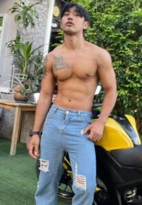 เฟิร์ส-Semen-X-หุ่นปัง