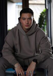 Liam-J.-Ward-ชุดวอม Liam-J.-Ward-ชุดวอม