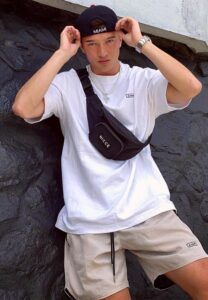 Liam-J.-Ward-เสื้อยืดขาว Liam-J.-Ward-เสื้อยืดขาว