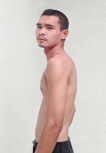 Narakorn-Jamaree-หันข้าง