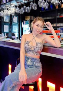 น้ำหอม-แม็กซิม-สาวแซ่บเกินต้านทาน น้ำหอม-แม็กซิม-สาวแซ่บเกินต้านทาน