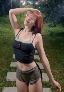 พลอย-อรดา-หุ่นดี พลอย-อรดา-หุ่นดี