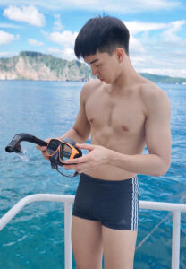 Guy-ดำน้ำ Guy-ดำน้ำ