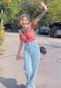 Kullanan-Mint-นางแบบสดใส Kullanan-Mint-นางแบบสดใส