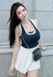 สปายจุ๊บ-วันวิสาข์-สาวสวย