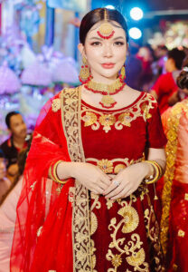 สปายจุ๊บ-วันวิสาข์-สาวแขก