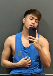 อาร์ม-ธีรกิจ-กล้ามโต อาร์ม-ธีรกิจ-กล้ามโต