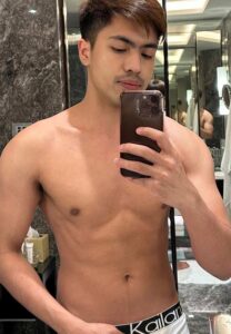 อาร์ม-ธีรกิจ-คมเข้ม อาร์ม-ธีรกิจ-คมเข้ม