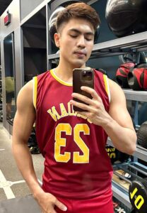 อาร์ม-ธีรกิจ-เสื้อกล้ามแดง อาร์ม-ธีรกิจ-เสื้อกล้ามแดง