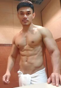 แมน-จตุพล-อาบน้ำ