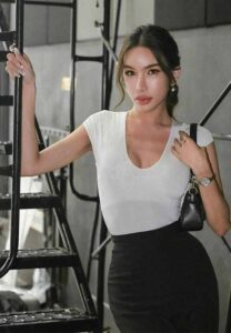 ครูแพรว-สวย ครูแพรว-สวย