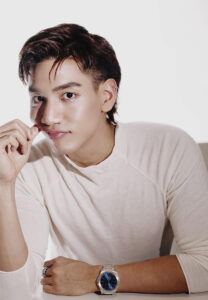 น้ำมนต์-กฤตนัย อมยิ้ม น้ำมนต์-กฤตนัย อมยิ้ม