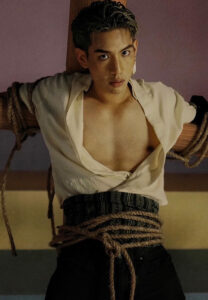 น้ำมนต์-กฤตนัย เสื้อขาว น้ำมนต์-กฤตนัย เสื้อขาว