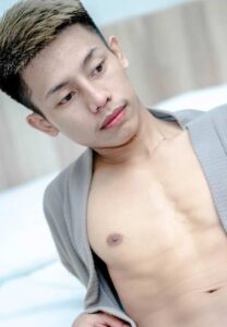 อาร์ม-ประเสริฐ-เสื้อคุม อาร์ม-ประเสริฐ-เสื้อคุม