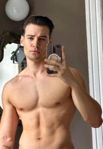 Ian-Bradley-กล้ามแน่น Ian-Bradley-กล้ามแน่น