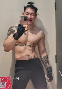 ฌอน-ขจรศักดิ์-ยิ้ม