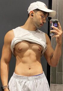 โดม-กล้ามแน่น โดม-กล้ามแน่น