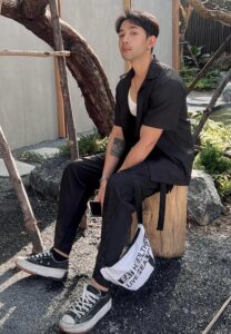 โดม-ชุดดำ โดม-ชุดดำ