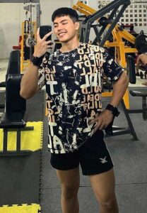 KEN-หนุ่มหล่อ