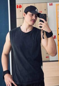 KEN-เสื้อกล้ามดำ KEN-เสื้อกล้ามดำ