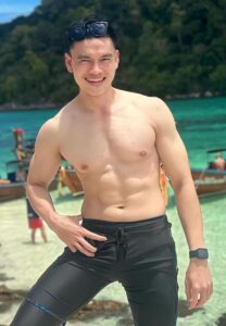 Sarawut-Chakhu-ใส่แว่น Sarawut-Chakhu-ใส่แว่น