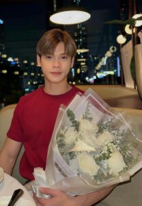 โบ๊ท-กิตติพงศ์-พงศ์พันธุ์-ดอกไม้สวย โบ๊ท-กิตติพงศ์-พงศ์พันธุ์-ดอกไม้สวย