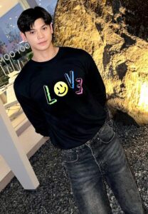 โบ๊ท-กิตติพงศ์-พงศ์พันธุ์-เสื้อแขนยาวดำ โบ๊ท-กิตติพงศ์-พงศ์พันธุ์-เสื้อแขนยาวดำ