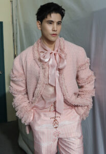 Kitipoom-Butjinda--ชุดชมพู Kitipoom-Butjinda--ชุดชมพู