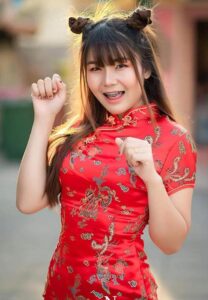 ซากิฮาตะ-อายาเสะ-หมวยใหญ่