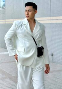 Thawurtzbach-เสื้อขาว Thawurtzbach-เสื้อขาว