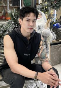 Warit-Lertjaruvong-ลอยสักเท่ Warit-Lertjaruvong-ลอยสักเท่