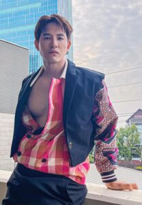 Warit-Lertjaruvong-หล่อ Warit-Lertjaruvong-หล่อ