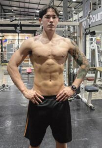 Warit-Lertjaruvong-เข้ายิม Warit-Lertjaruvong-เข้ายิม