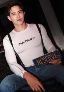 Warit--Lertjaruvong-ใส่เอี้ยม Warit--Lertjaruvong-ใส่เอี้ยม