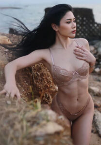 ฟอริดา-สุขสว่าง-หุ่นเป๊ะ