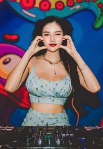 ATITTAYA-ดีเจ ATITTAYA-ดีเจ