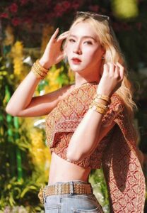 Jinnie-Heng-ชุดแซ่บ Jinnie-Heng-ชุดแซ่บ